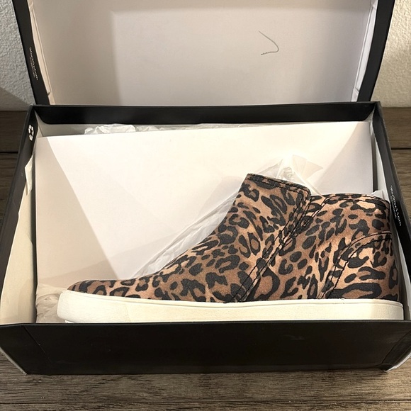 NIB [Naturalizer] Miranda Cheetah High Top Zipper Flat Sneakers Women’s Sz 7.5 - Picture 9 of 11
